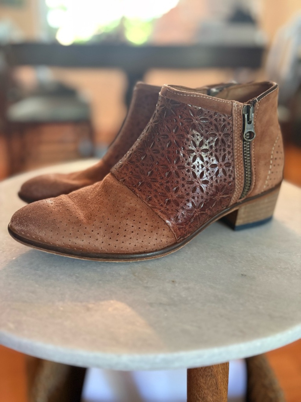 Sundance cognac craftsmanship by Vero Cuoio, Italy